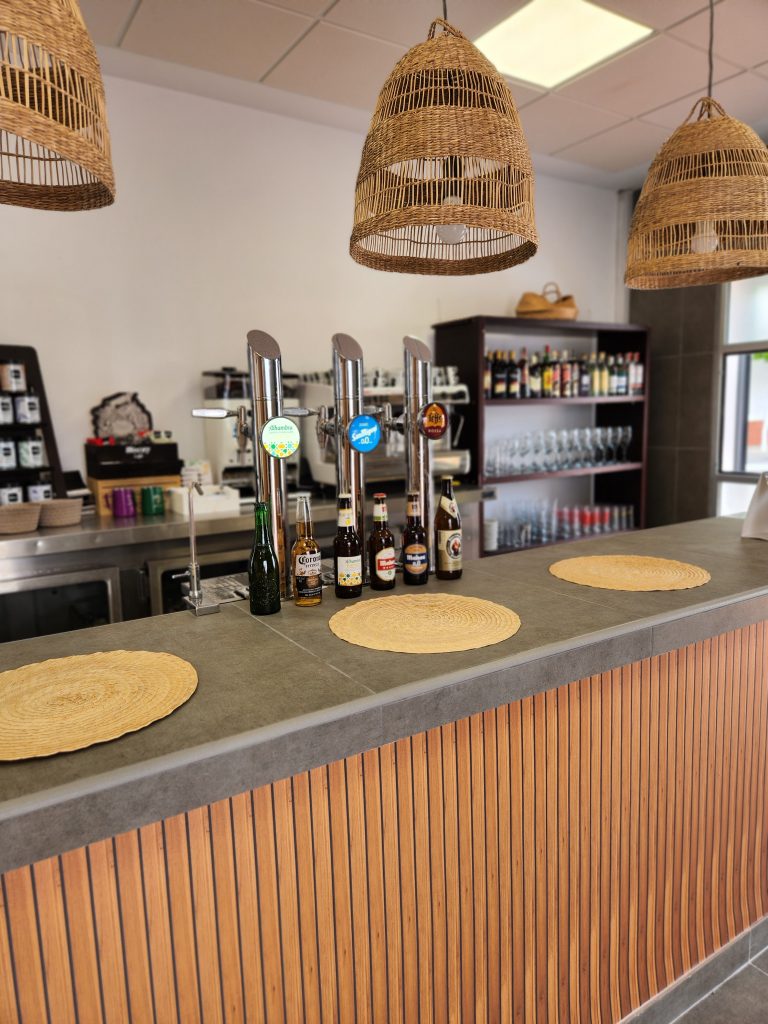 Bar Restaurante en San José de la Rinconada - Toma que Toma