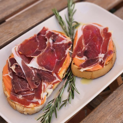 Bar Toma que Toma San José de la Rinconada. Disfruta de las mejores tapas en San José de la Rinconada.